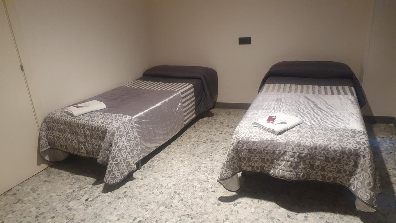 Albergue Peregrinos San Francisco De Asis León Extérieur photo