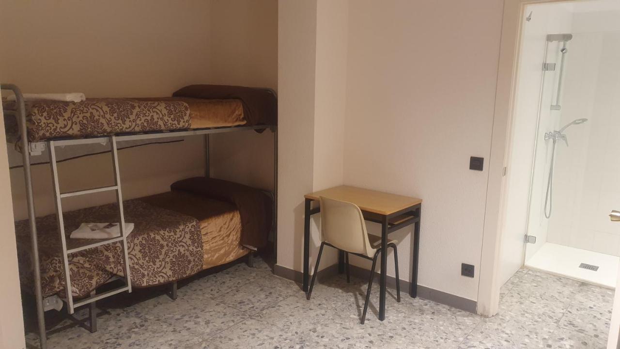 Albergue Peregrinos San Francisco De Asis León Extérieur photo